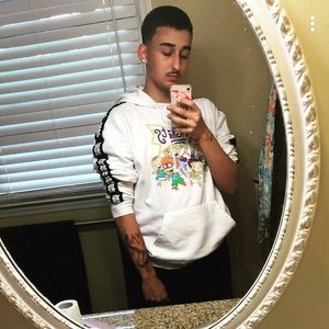 Meet your Posher, Christopher